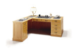executivelshapeddesk